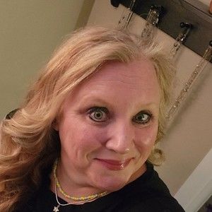 Meet your Posher, Posh